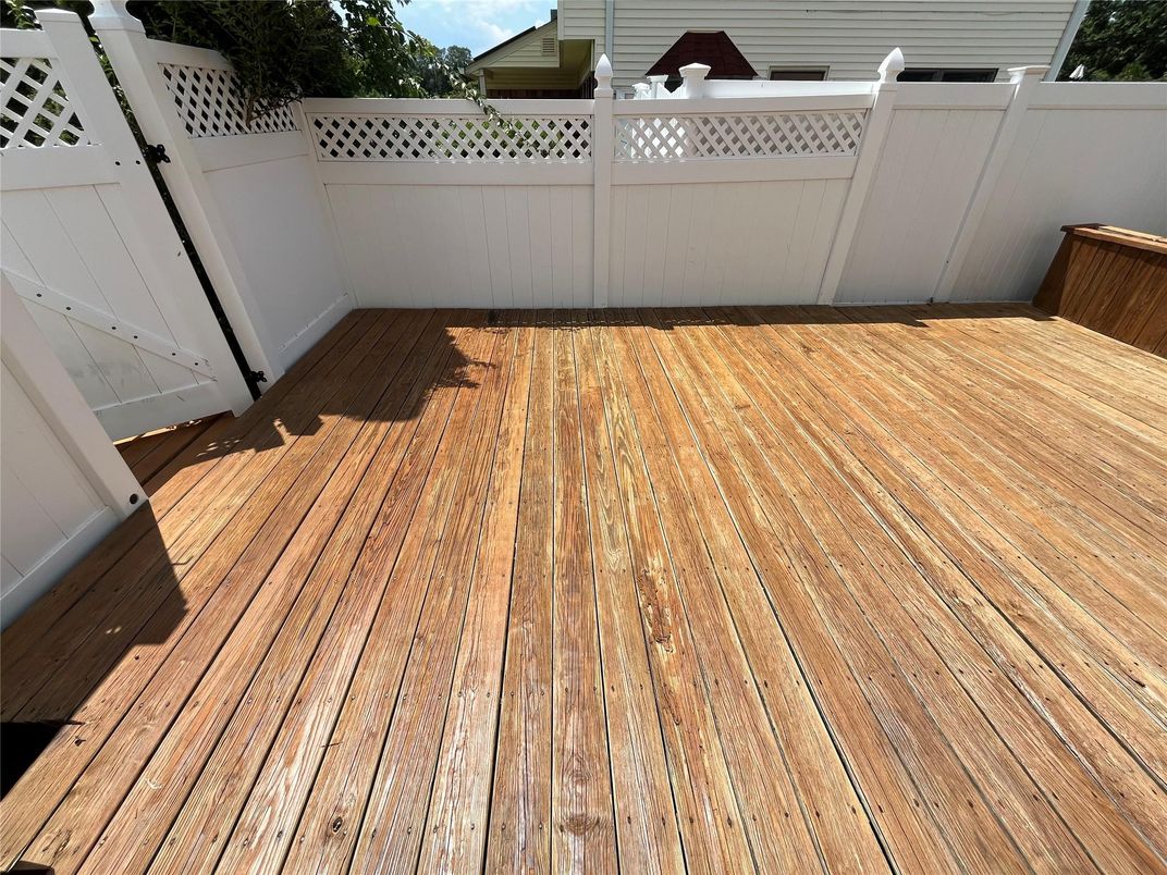 Exterior, Wood Texture Flooring