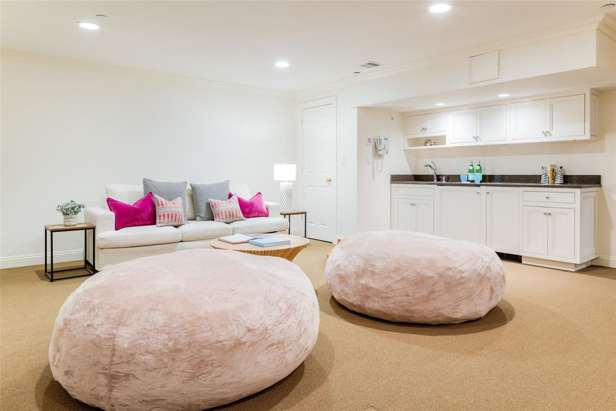 Bedroom, Interior, Living room, Recessed Lighting
