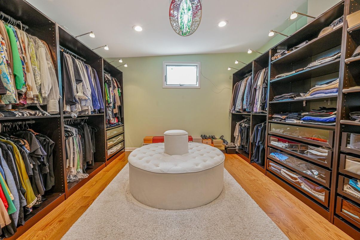 Interior, Recessed Lighting, Walk-in Closets, Wood Texture Flooring