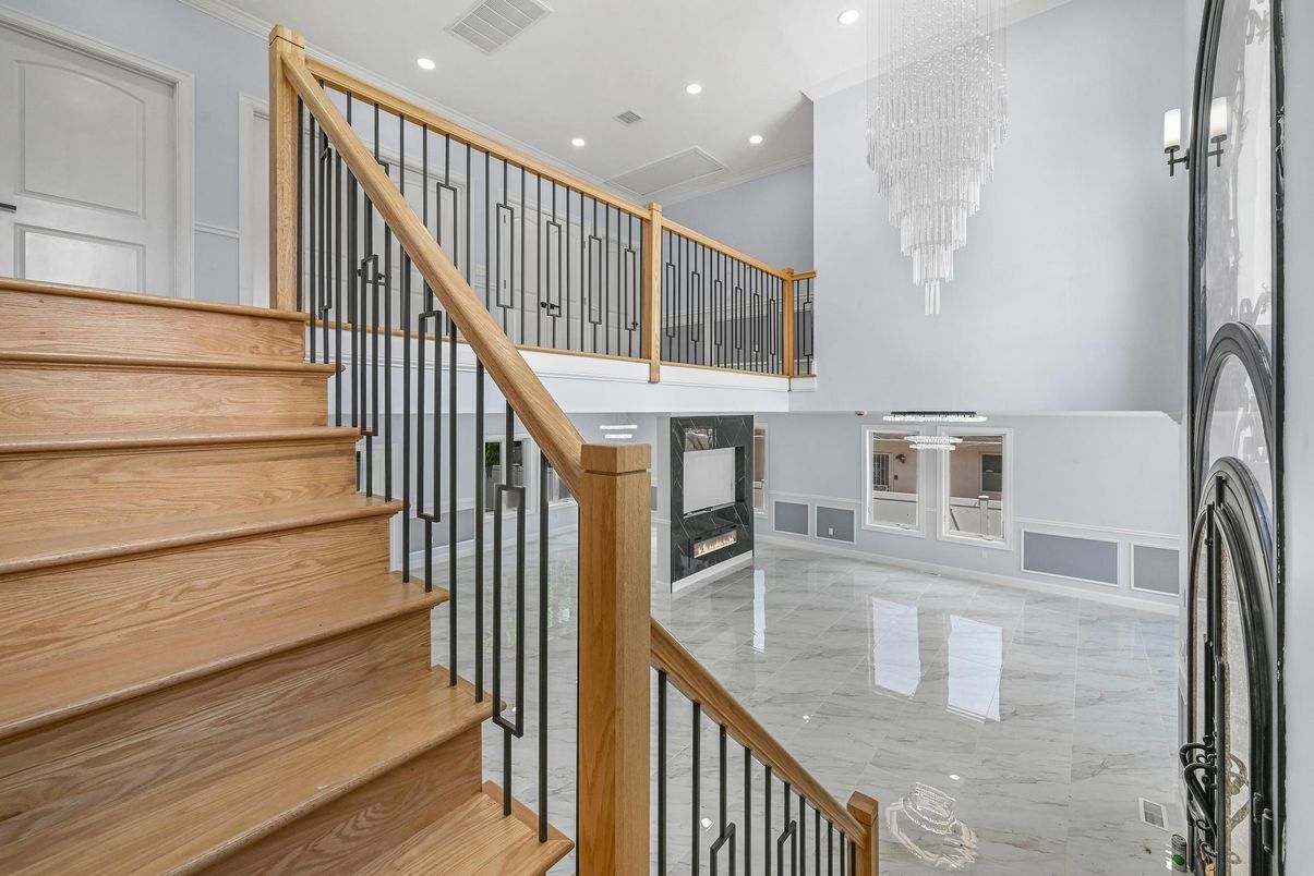 Chandelier, Fireplace, Interior, Marble, Recessed Lighting
