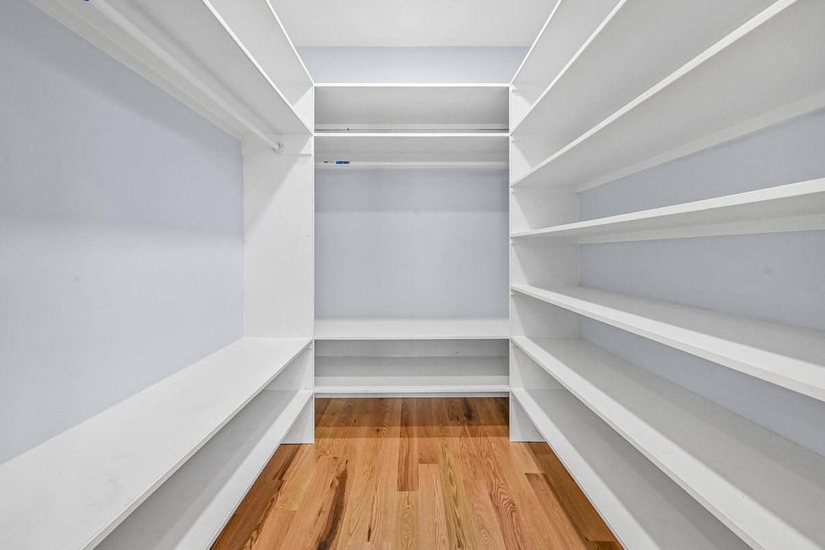 Interior, Walk-in Closets, Wood Texture Flooring