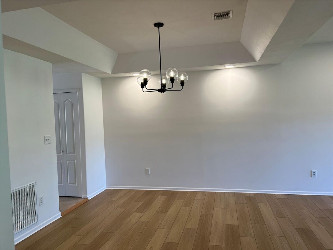 Empty room, Interior, Pendant Lights, Wood Texture Flooring