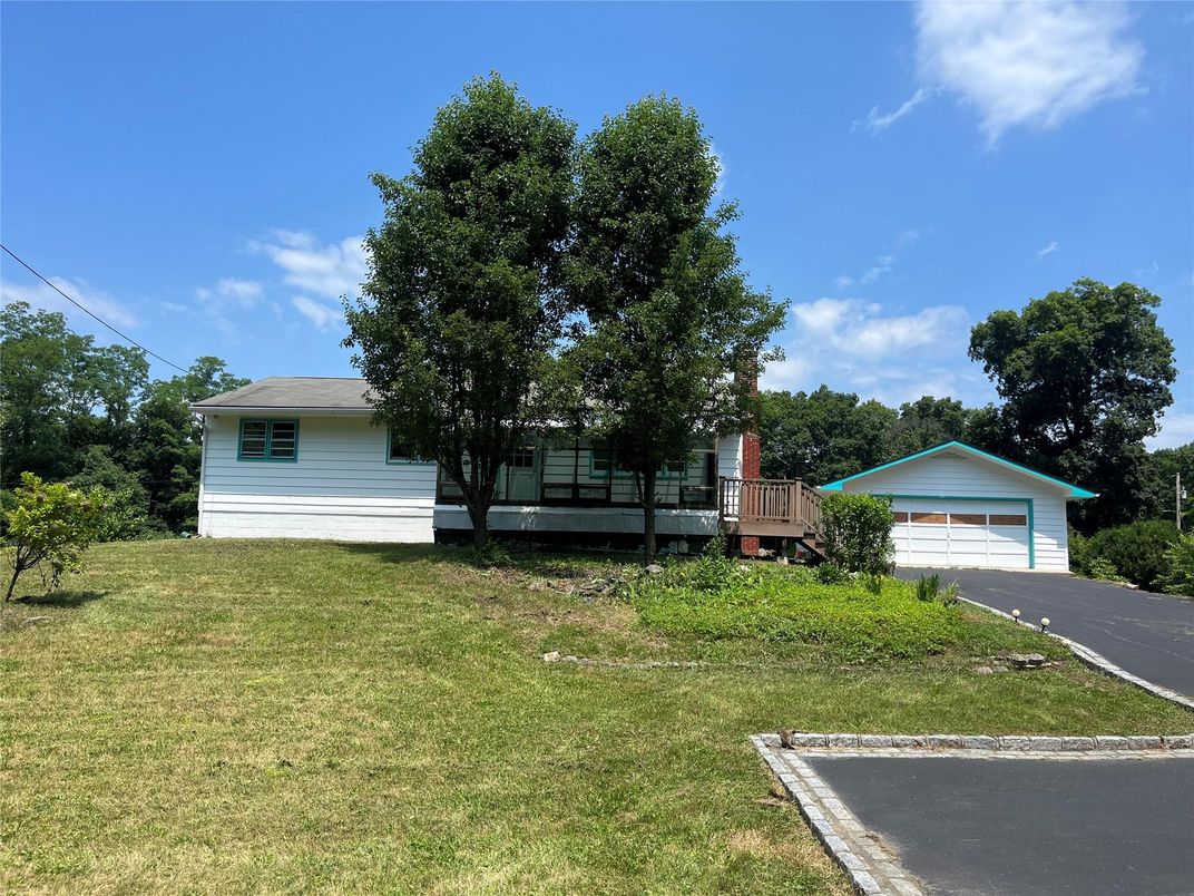 Backyard, Detached Garage, Exterior