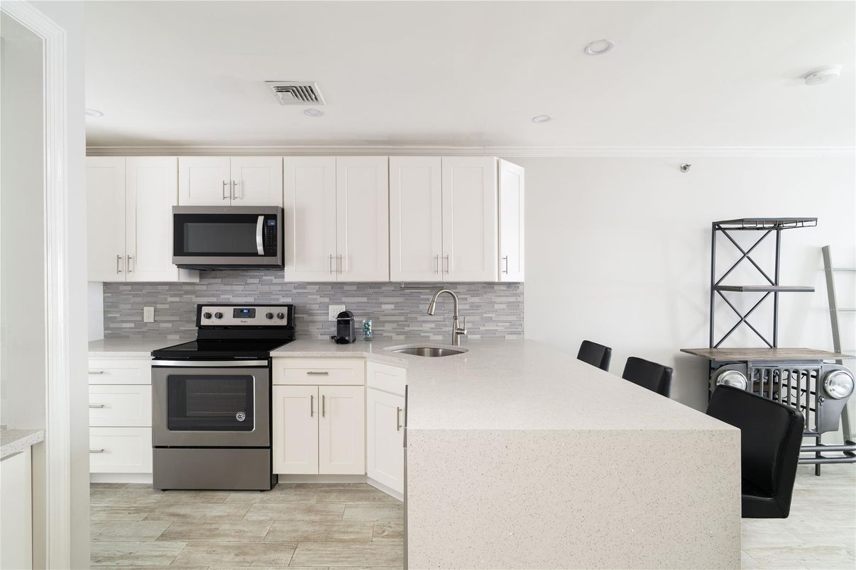 Interior, Kitchen, Recessed Lighting, Wood Texture Flooring