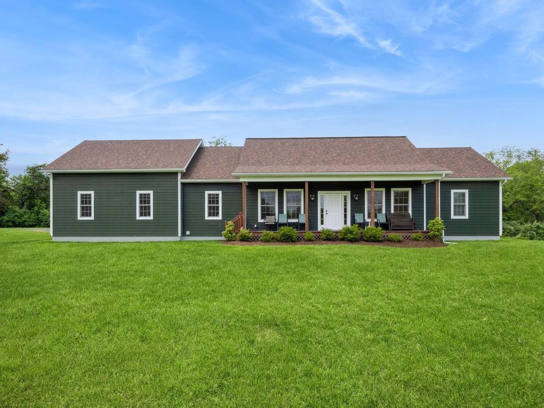 Backyard, Exterior, Facade, Cape Cod