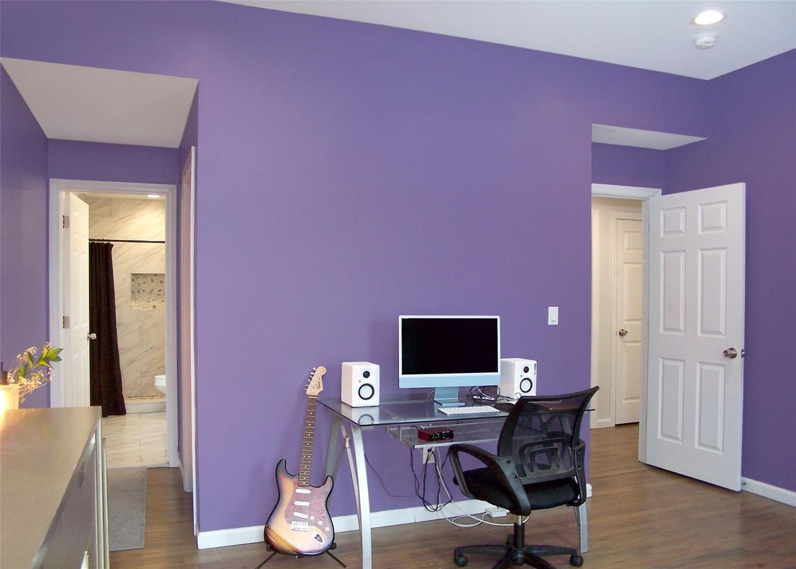 Home Office, Interior, Recessed Lighting, Wood Texture Flooring
