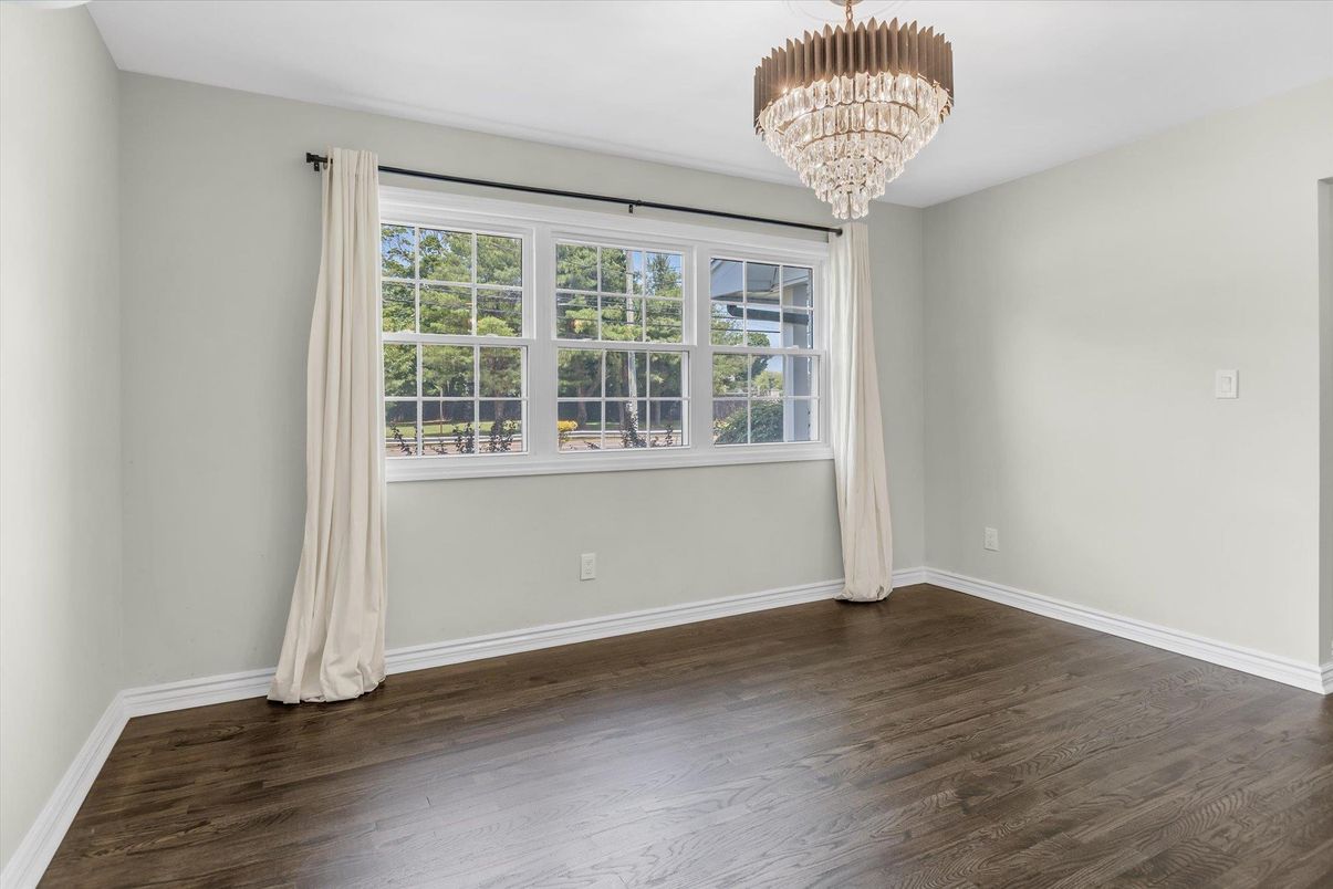 Chandelier, Empty room, Interior, Wood Texture Flooring
