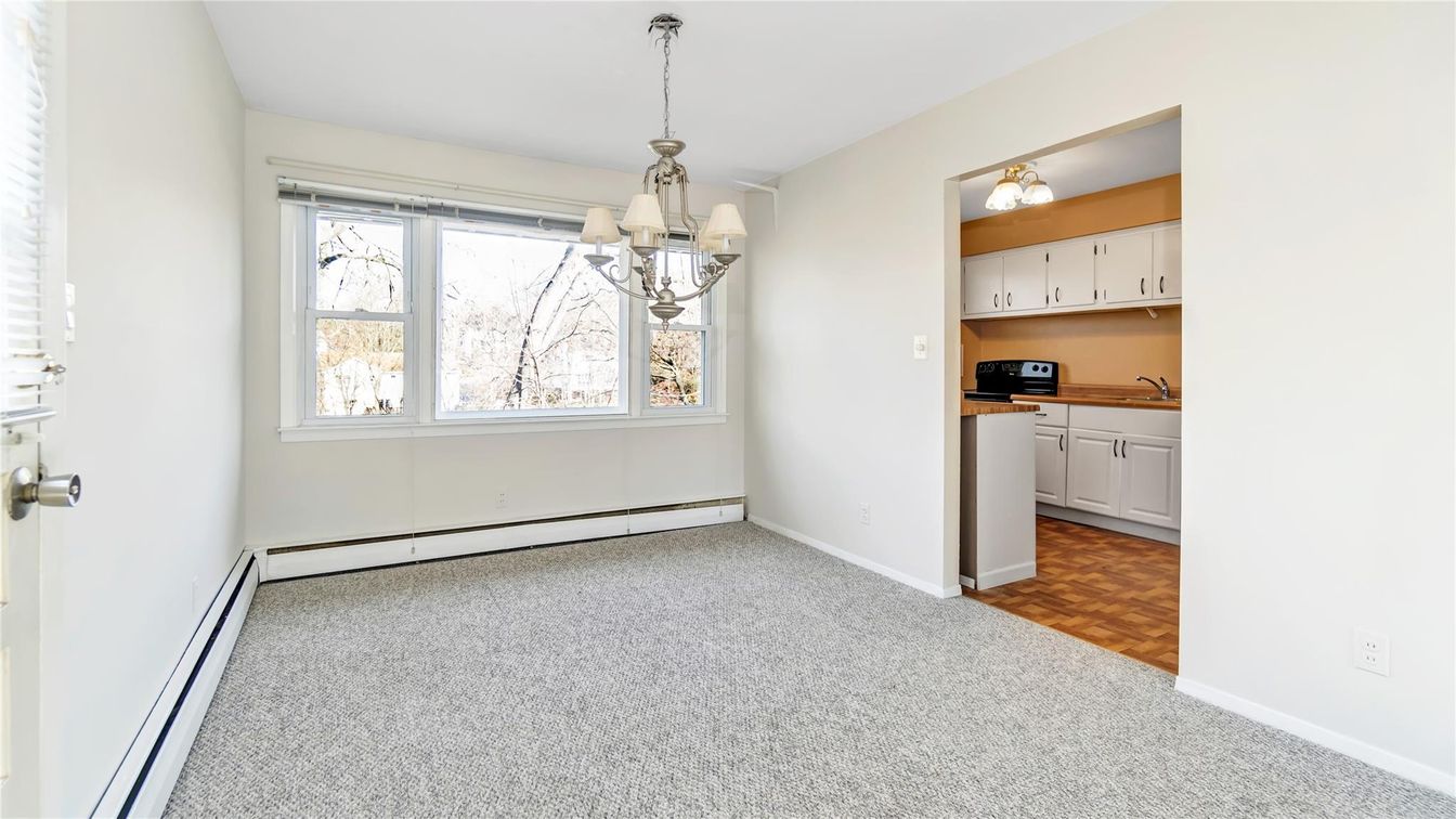 Chandelier, Empty room, Interior, Kitchen