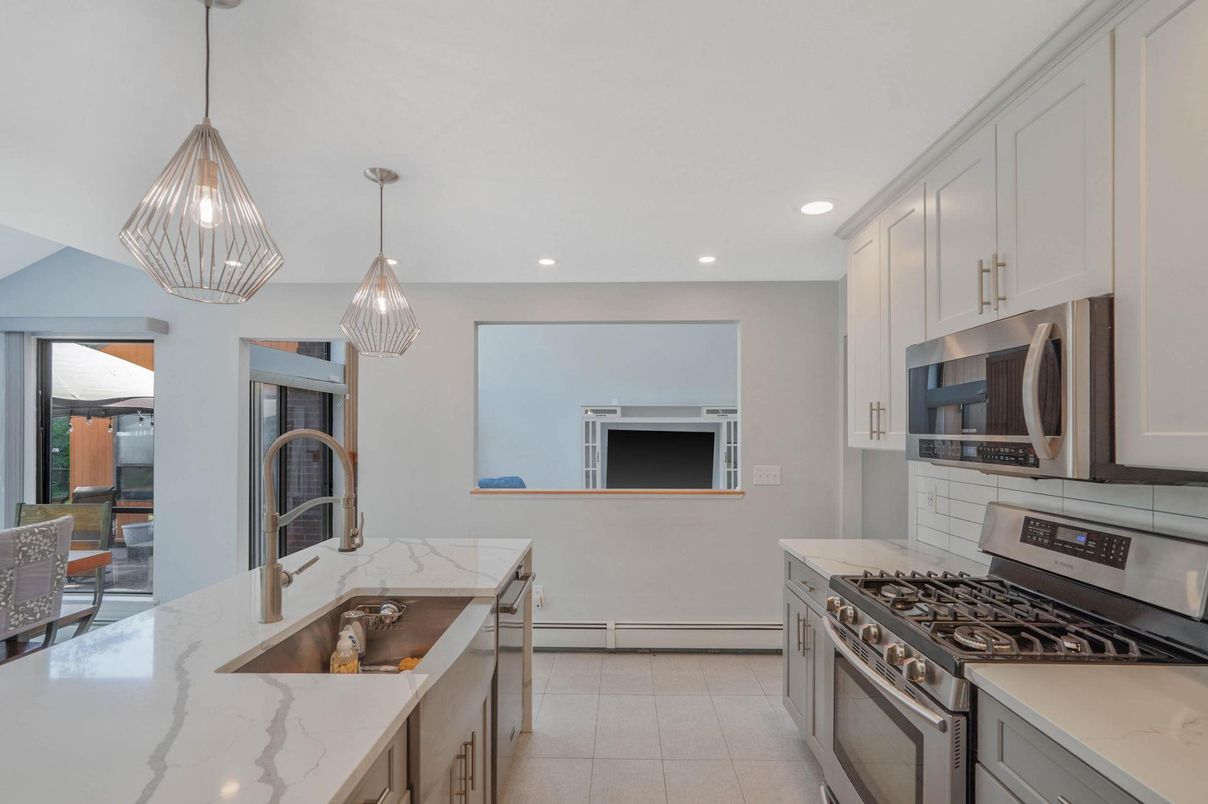 Interior, Kitchen, Pendant Lights, Recessed Lighting