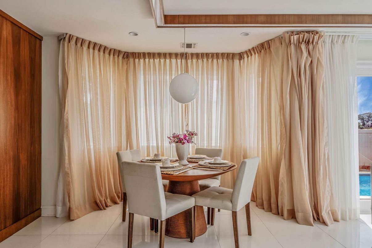 Dining room, Interior