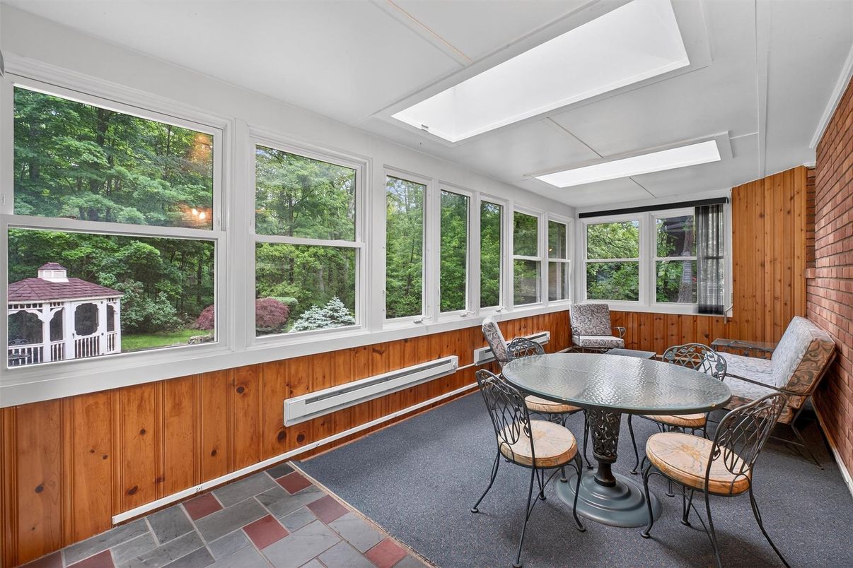 Dining room, Interior, Sun Room, Wooden Walls