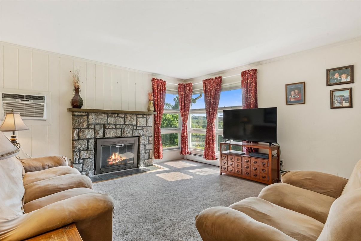 Fireplace, Interior, Living room