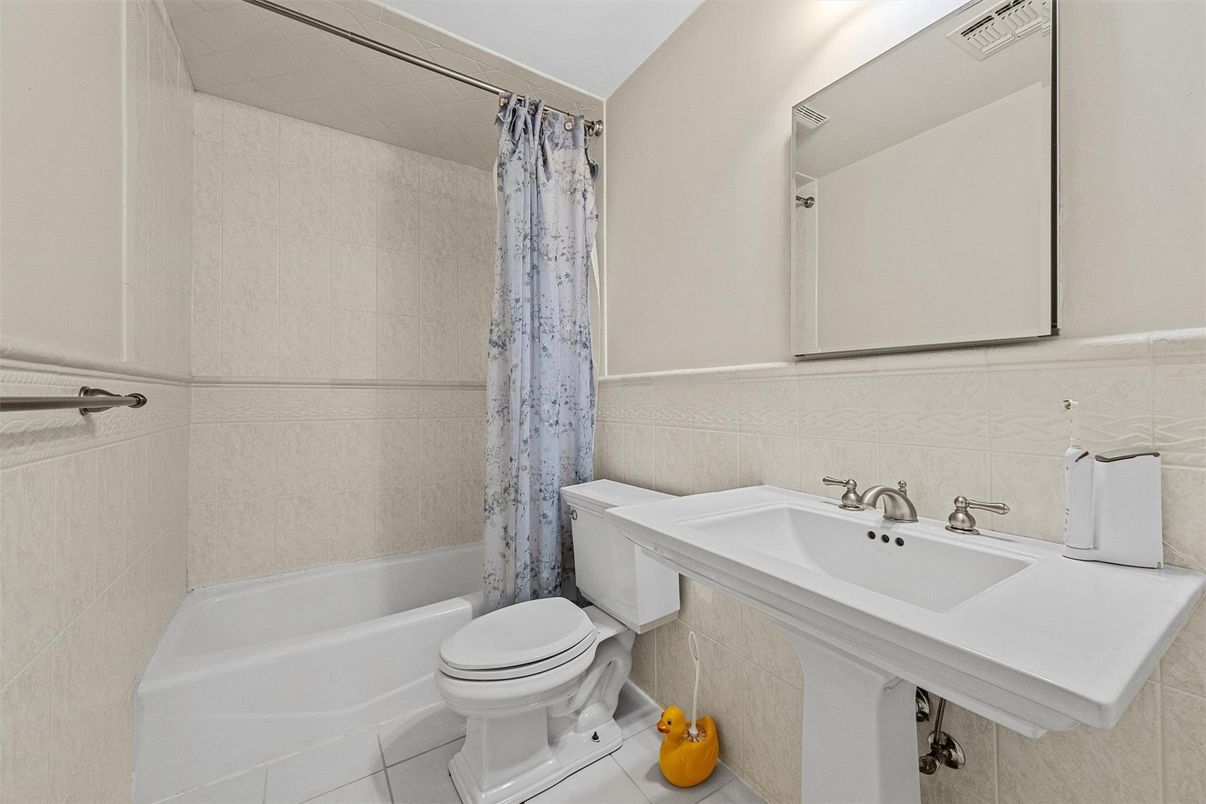 Bathroom, Interior