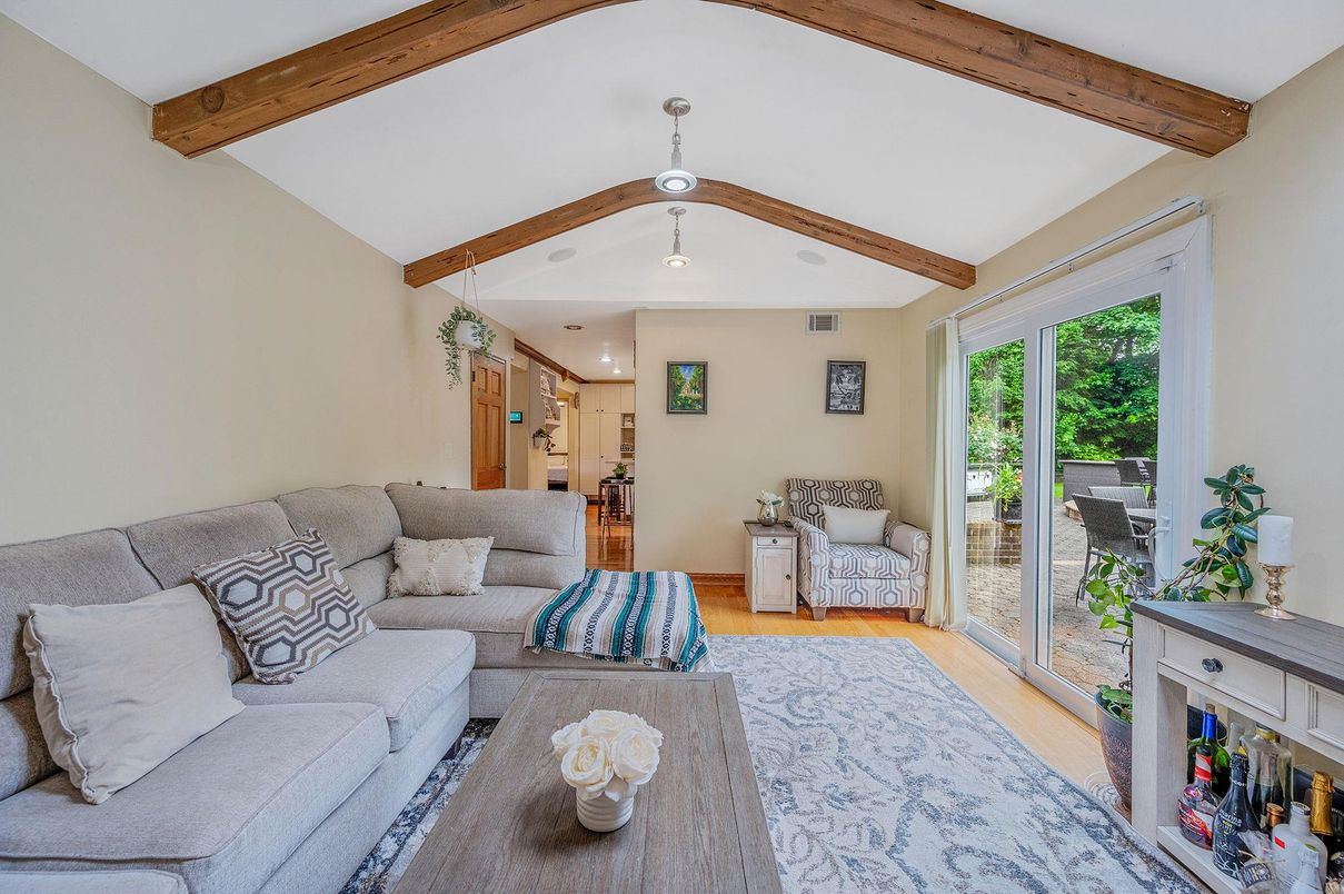 Interior, Living room, Recessed Lighting, Wooden Beams, Wood Texture Flooring