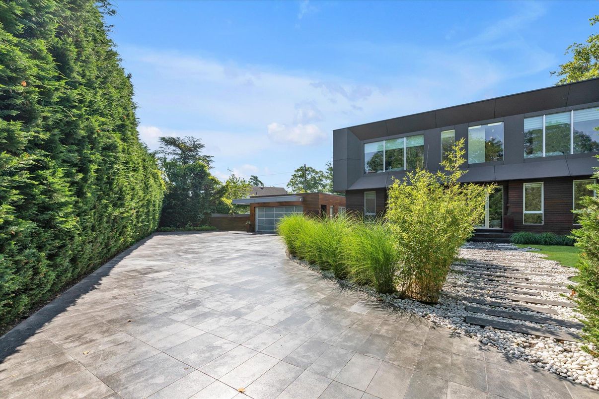 Attached, Exterior, Facade, Modern