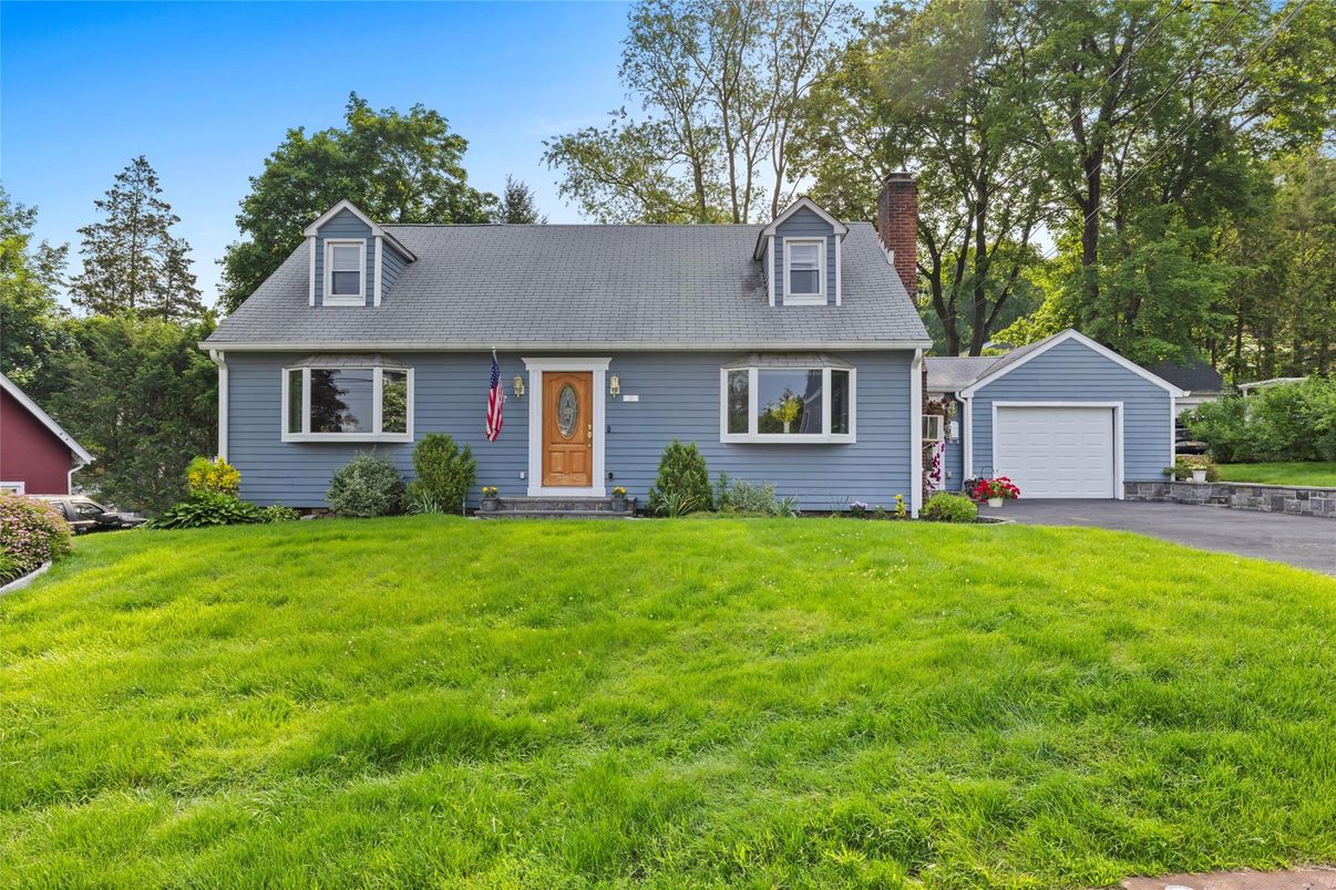 Detached Garage, Exterior, Facade, Cape Cod