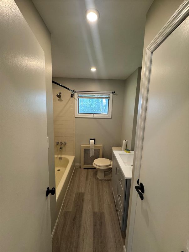 Bathroom, Interior, Recessed Lighting, Wood Texture Flooring