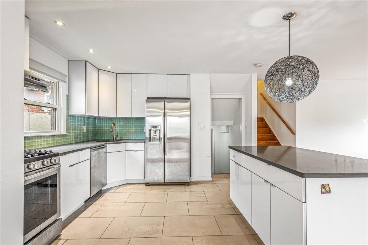 Interior, Kitchen, Pendant Lights, Recessed Lighting, Stainless Steel Appliances