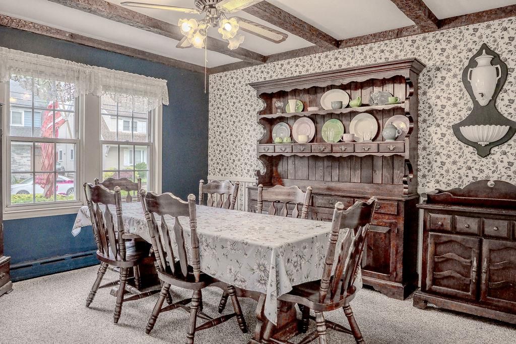 Dining room, Interior
