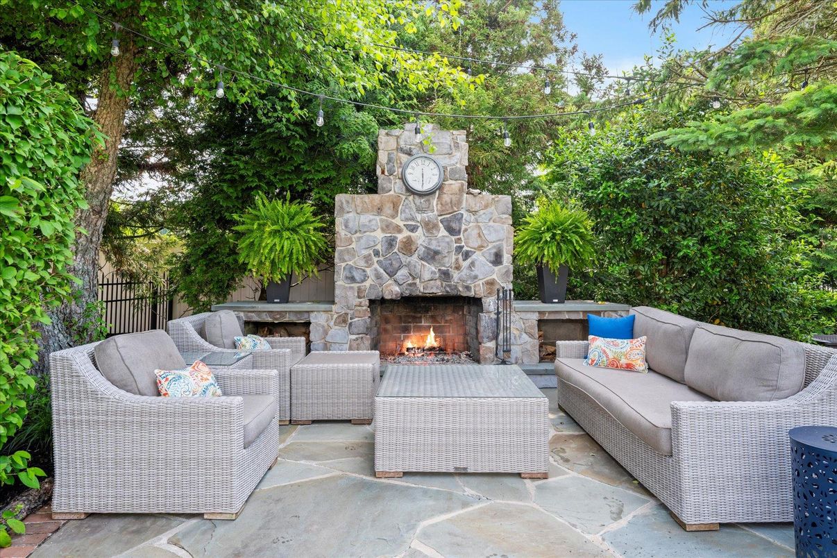 Exterior, Fireplace