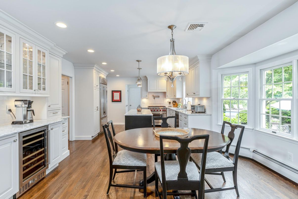 Dining room, Interior, Kitchen, Pendant Lights, Recessed Lighting, Wood Texture Flooring