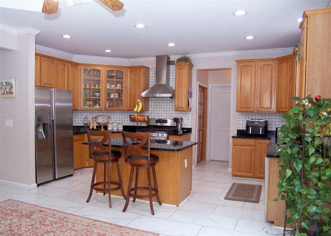 Interior, Kitchen, Marble, Recessed Lighting, Stainless Steel Appliances