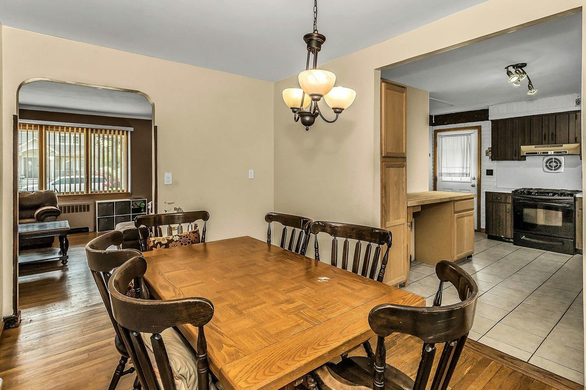 Dining room, Interior, Kitchen, Pendant Lights, Wood Texture Flooring