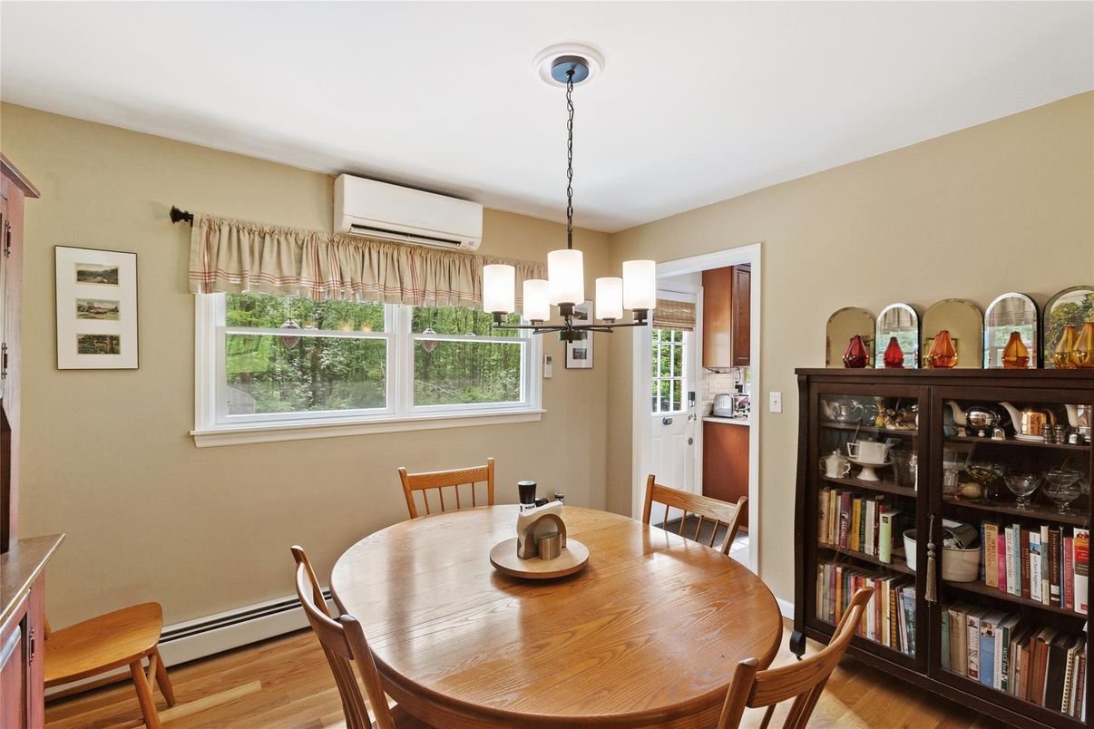 Chandelier, Dining room, Interior, Pendant Lights, Wood Texture Flooring