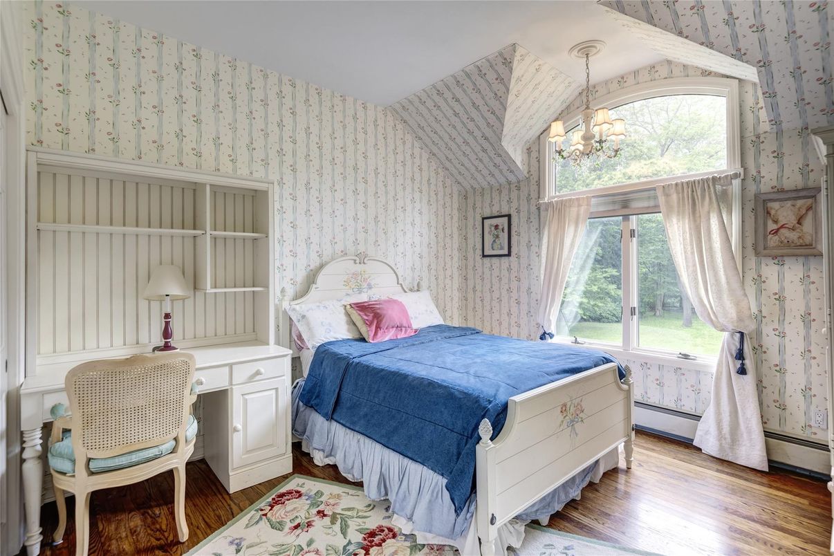 Bedroom, Chandelier, Interior, Pendant Lights, Wood Texture Flooring
