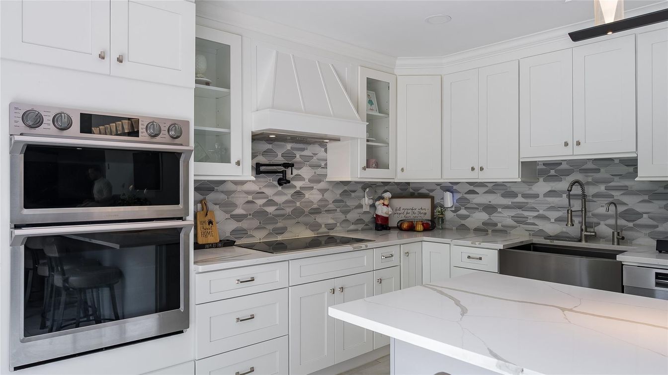 Interior, Kitchen, Stainless Steel Appliances
