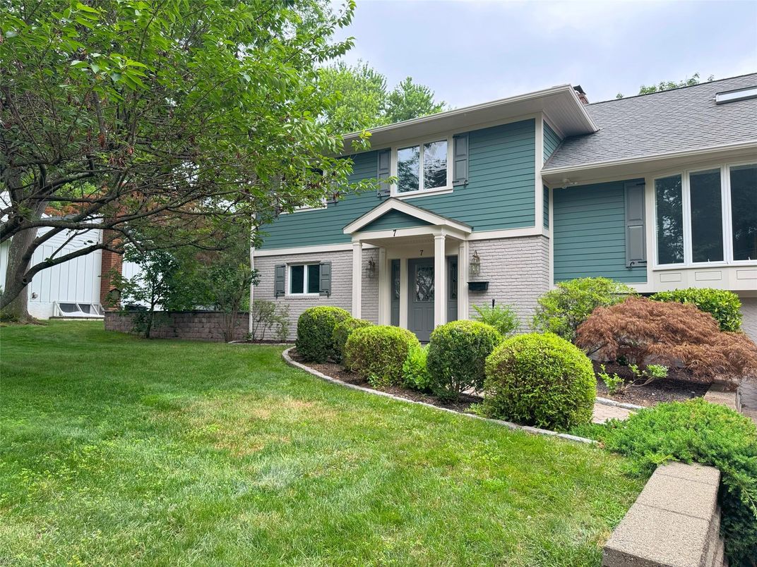 Backyard, Exterior, Facade, American Foursquare