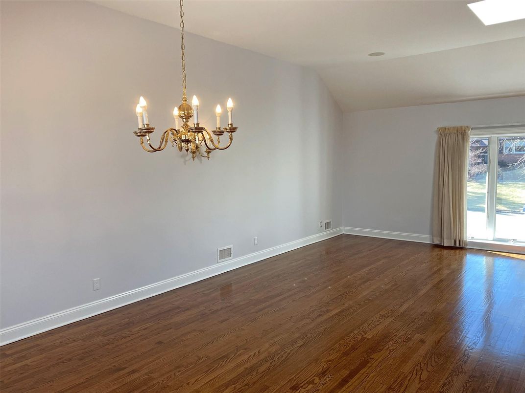 Chandelier, Empty room, Interior, Wood Texture Flooring