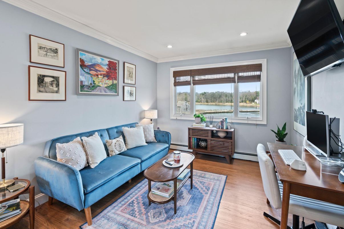 Home Office, Interior, Living room, Recessed Lighting, Water, Wood Texture Flooring