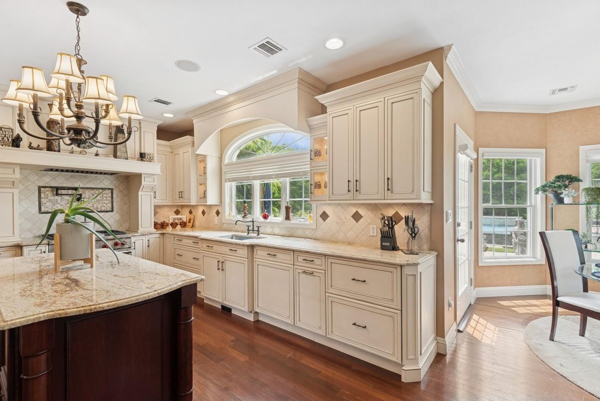 Chandelier, Interior, Kitchen, Recessed Lighting, Wood Texture Flooring