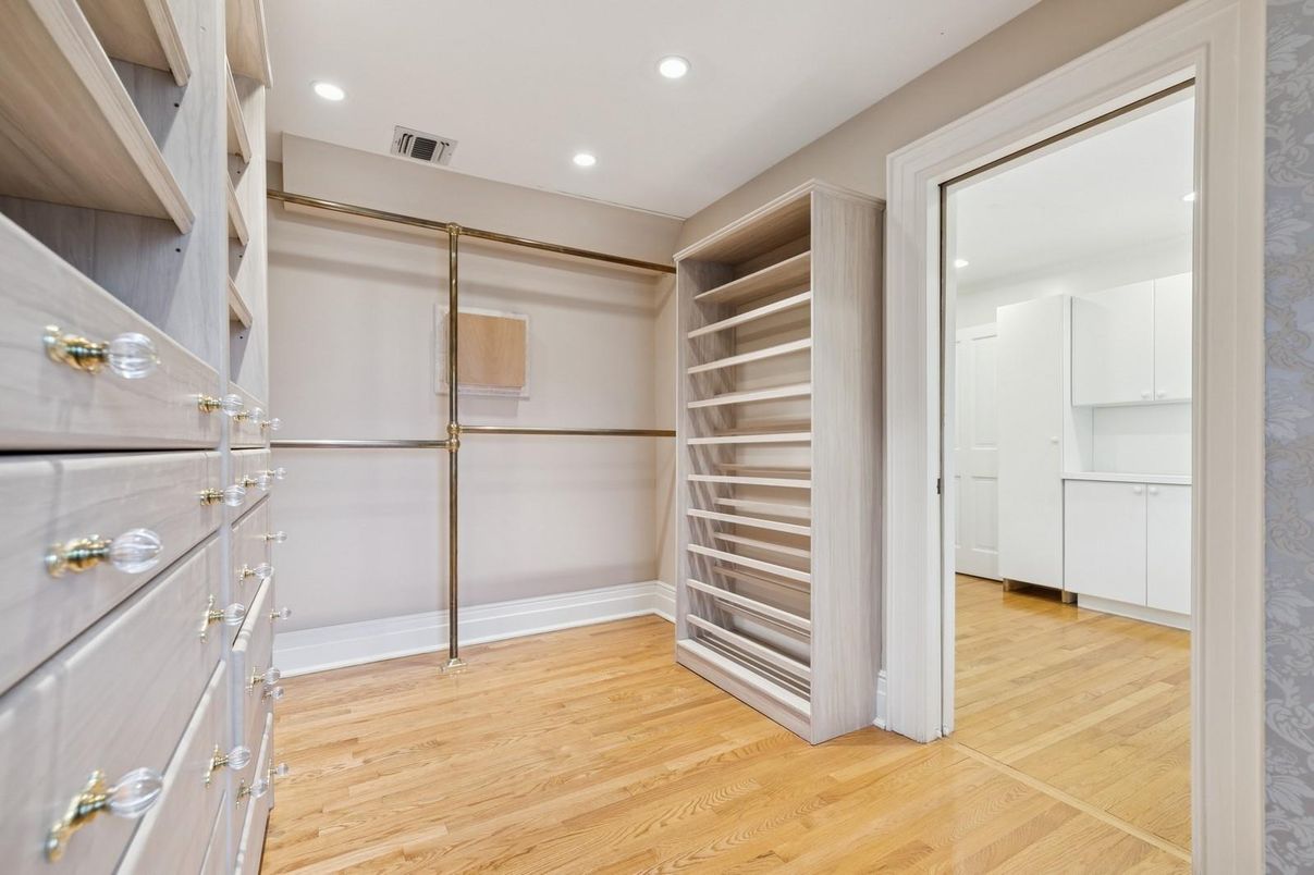 Interior, Recessed Lighting, Walk-in Closets, Wood Texture Flooring