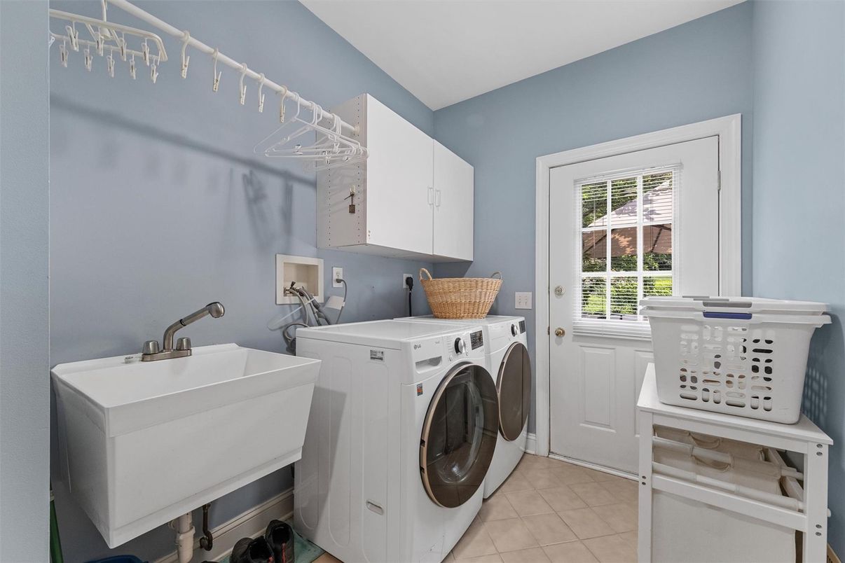 Interior, Washer