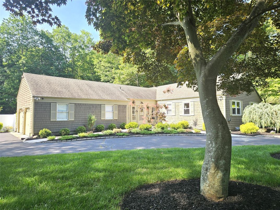 Backyard, Exterior, Facade, Ranch