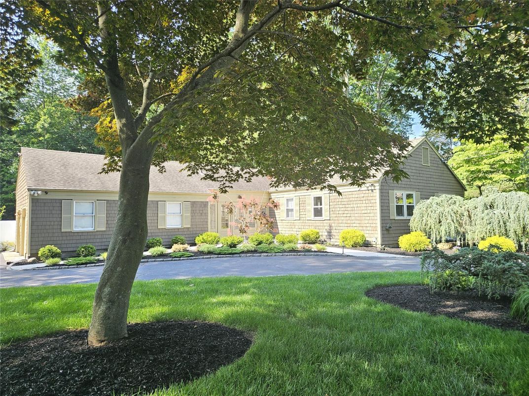 Backyard, Exterior, Facade, Cape Cod
