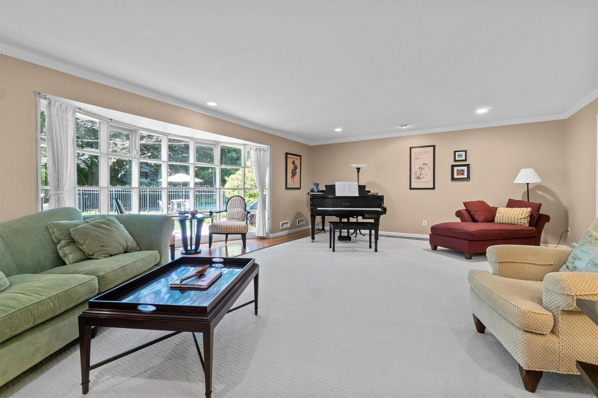 Interior, Living room, Piano, Recessed Lighting