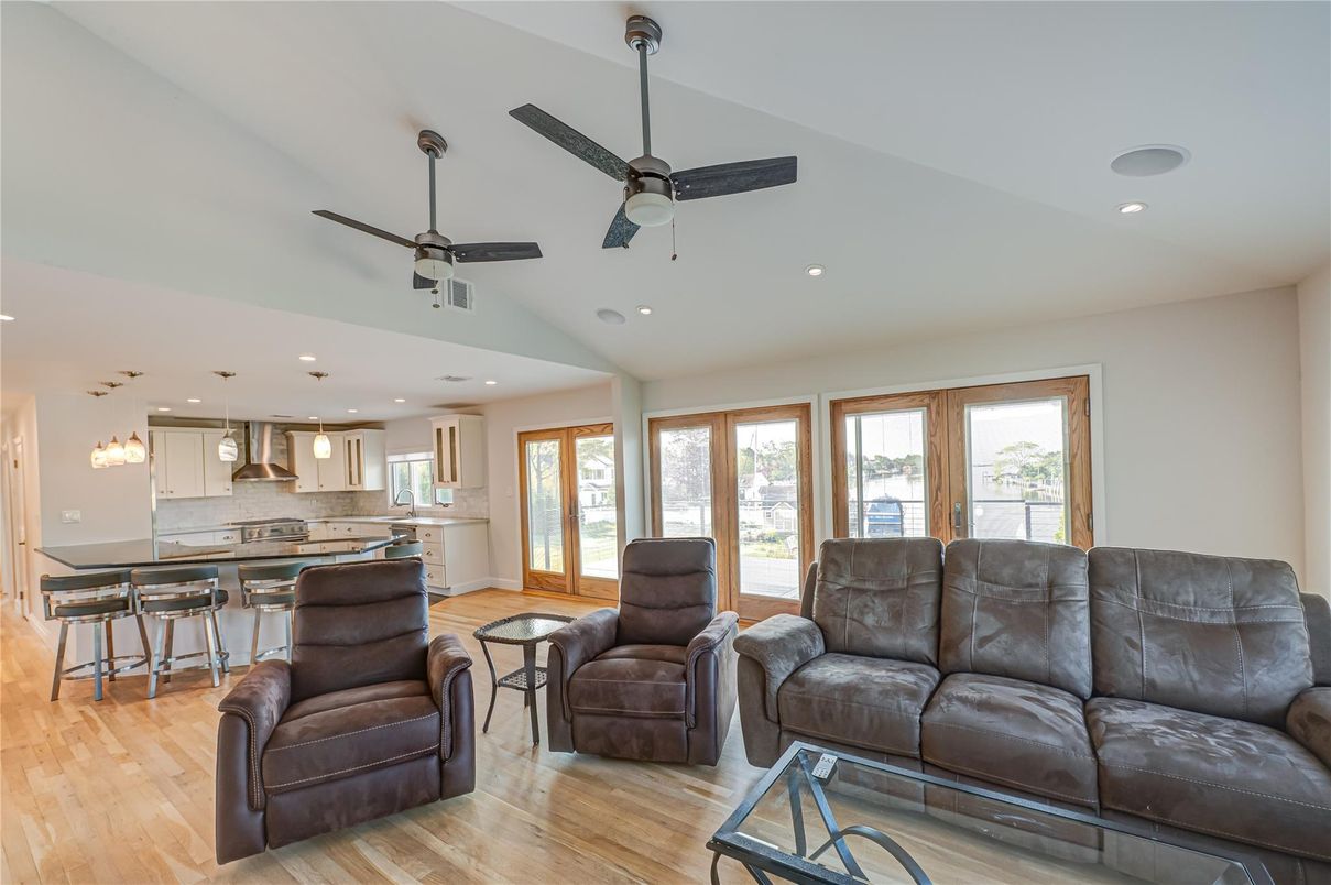 Interior, Kitchen, Living room, Pendant Lights, Recessed Lighting, Wood Texture Flooring