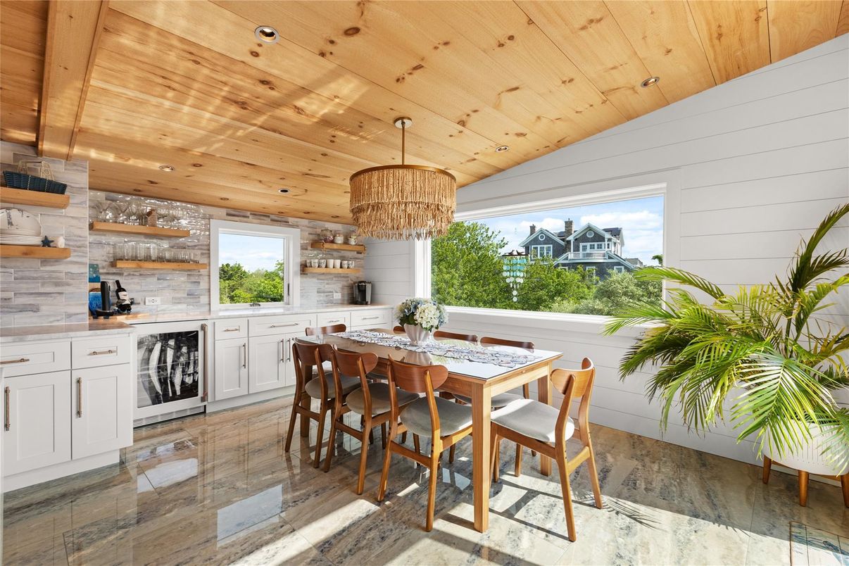 Chandelier, Dining room, Interior, Recessed Lighting, Wooden Ceilings