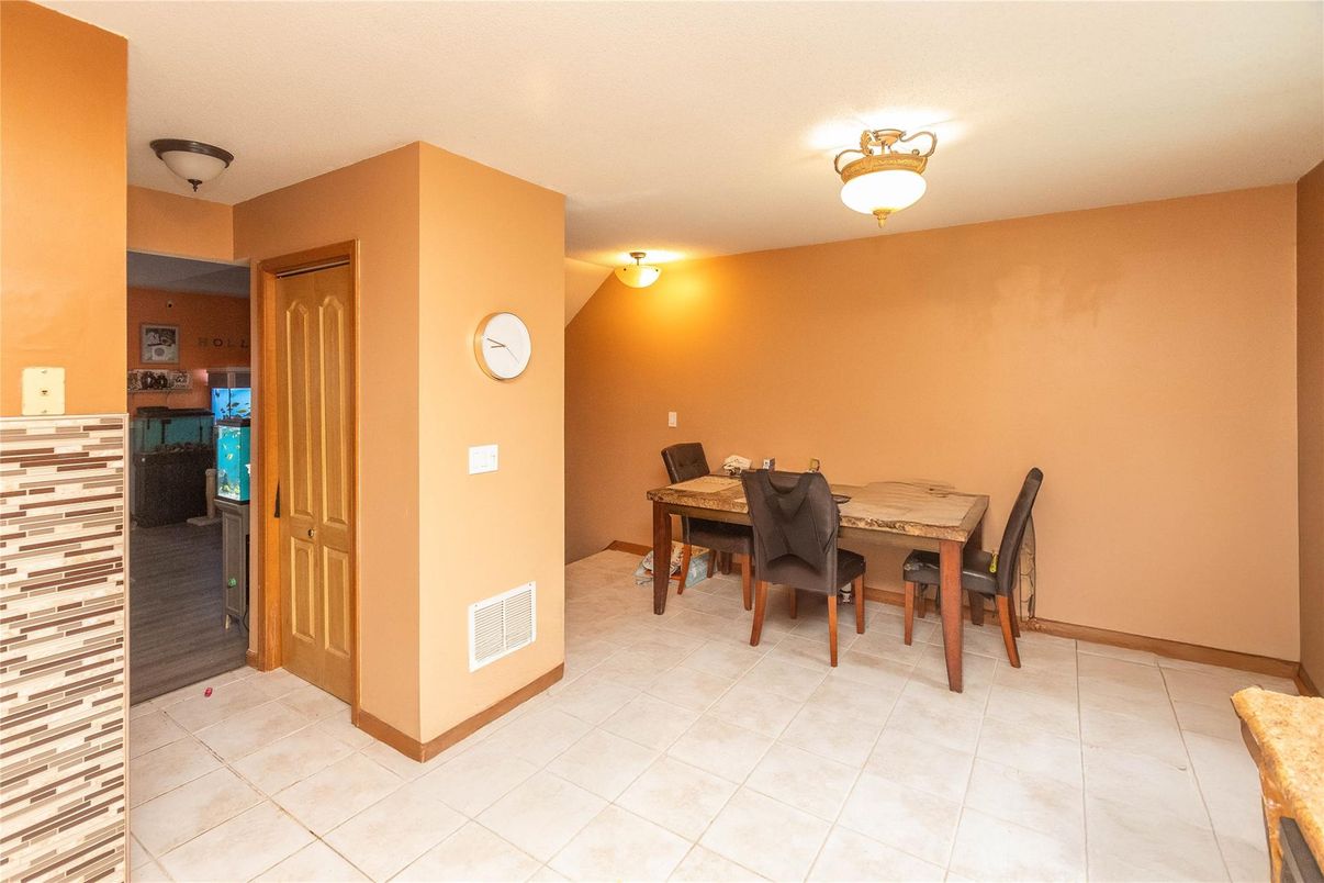 Dining room, Interior