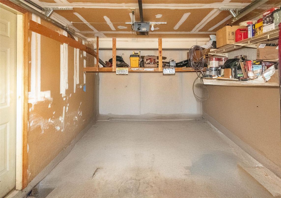 Garage, Interior