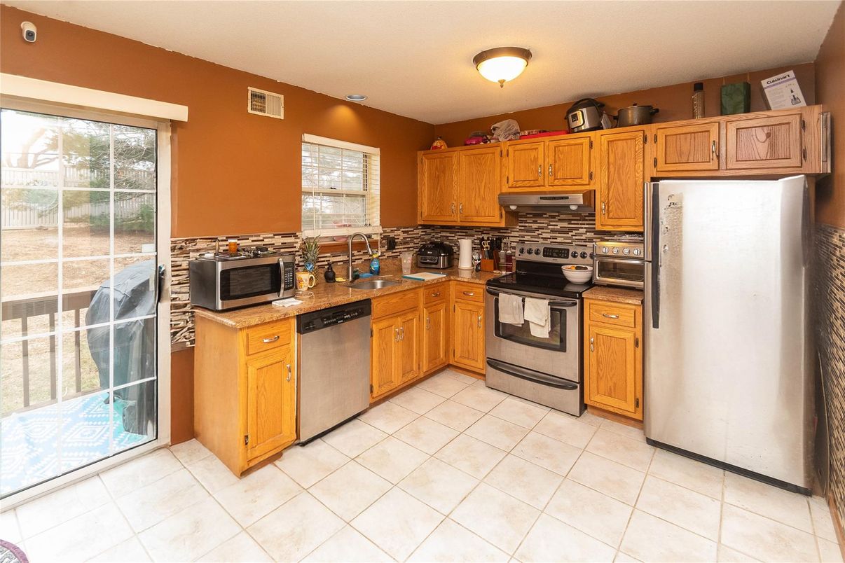 Interior, Kitchen, Stainless Steel Appliances