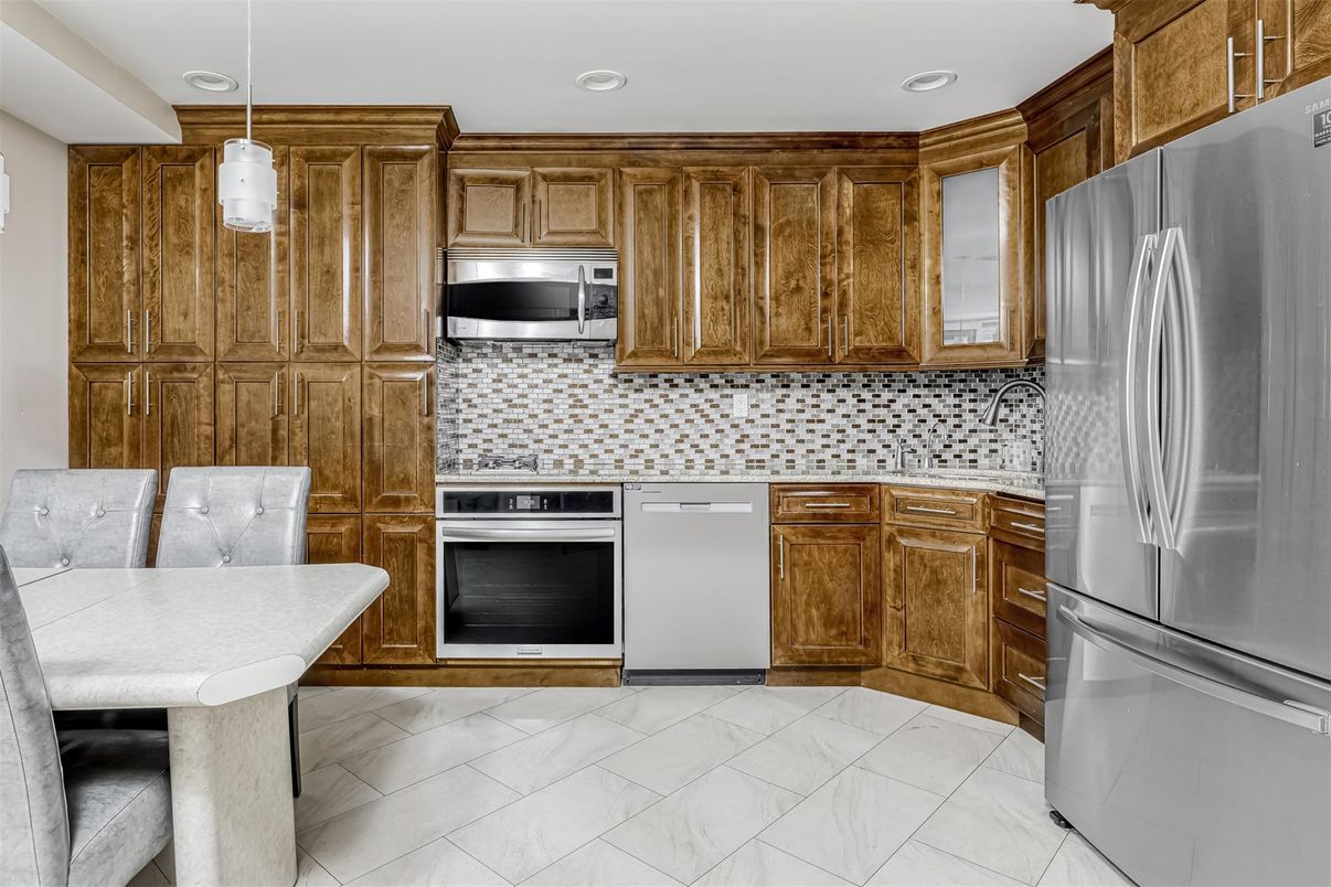 Interior, Kitchen, Marble, Recessed Lighting, Stainless Steel Appliances