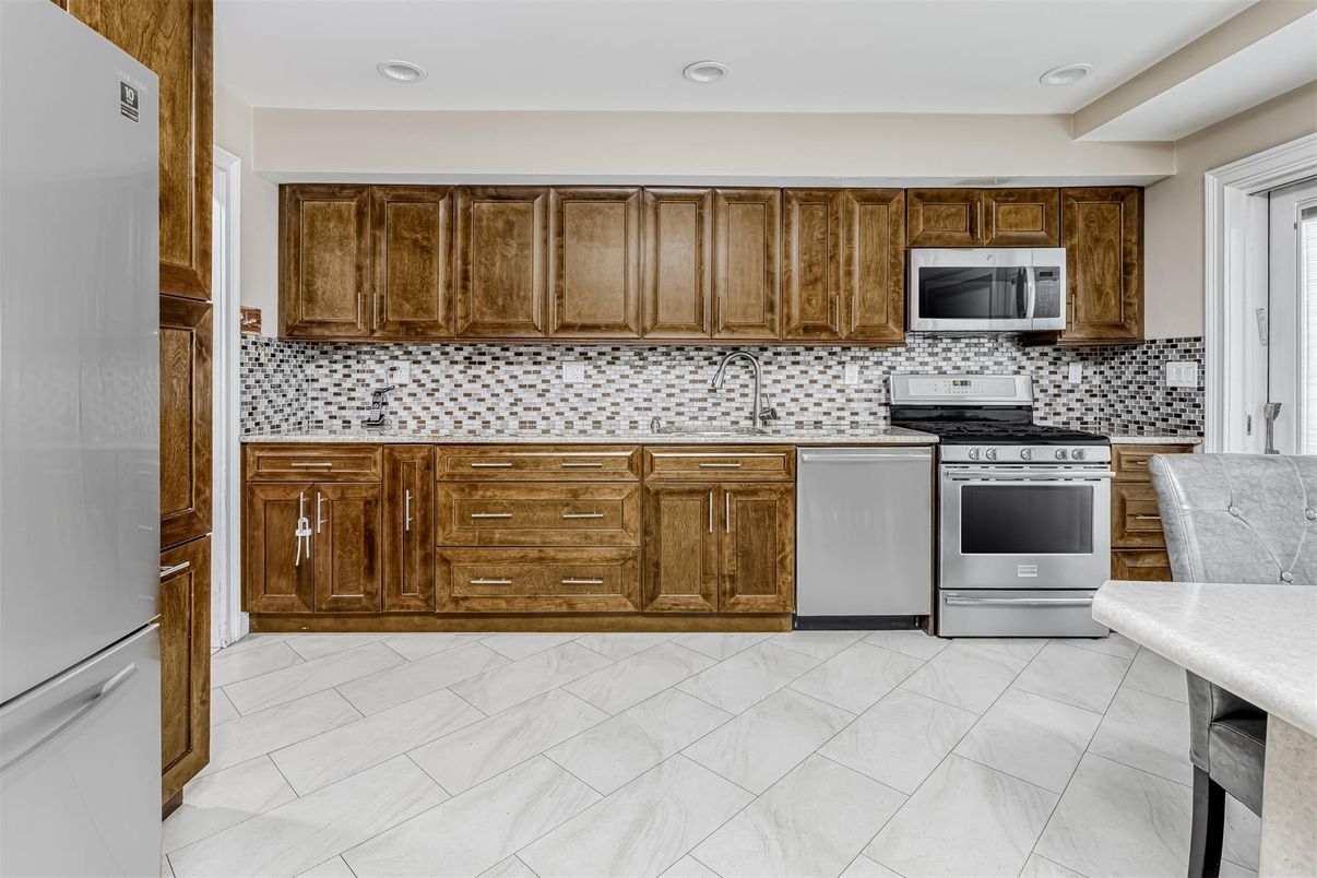 Interior, Kitchen, Marble, Recessed Lighting, Stainless Steel Appliances