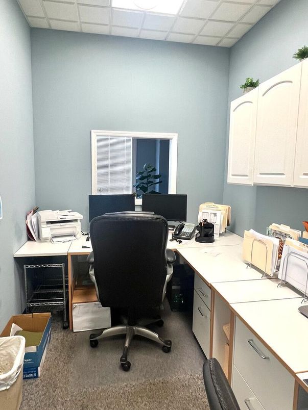 Home Office, Interior