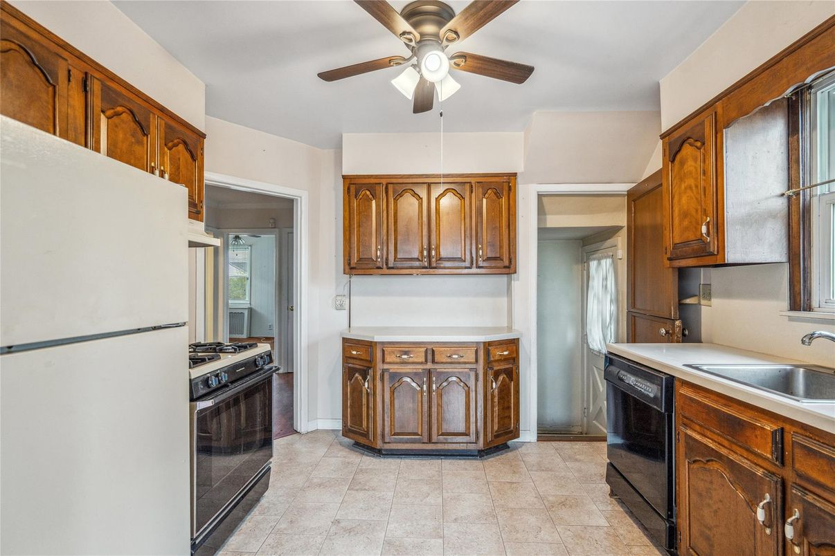 Interior, Kitchen