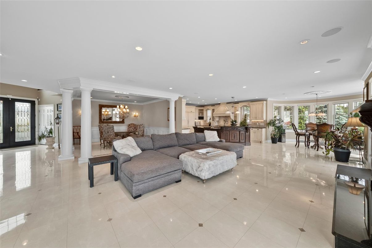 Dining room, Interior, Kitchen, Living room, Pendant Lights, Recessed Lighting