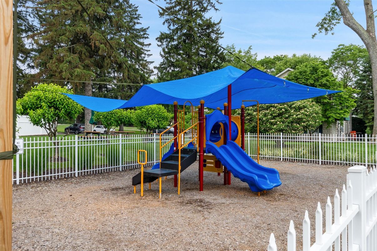 Backyard, Exterior, Playground
